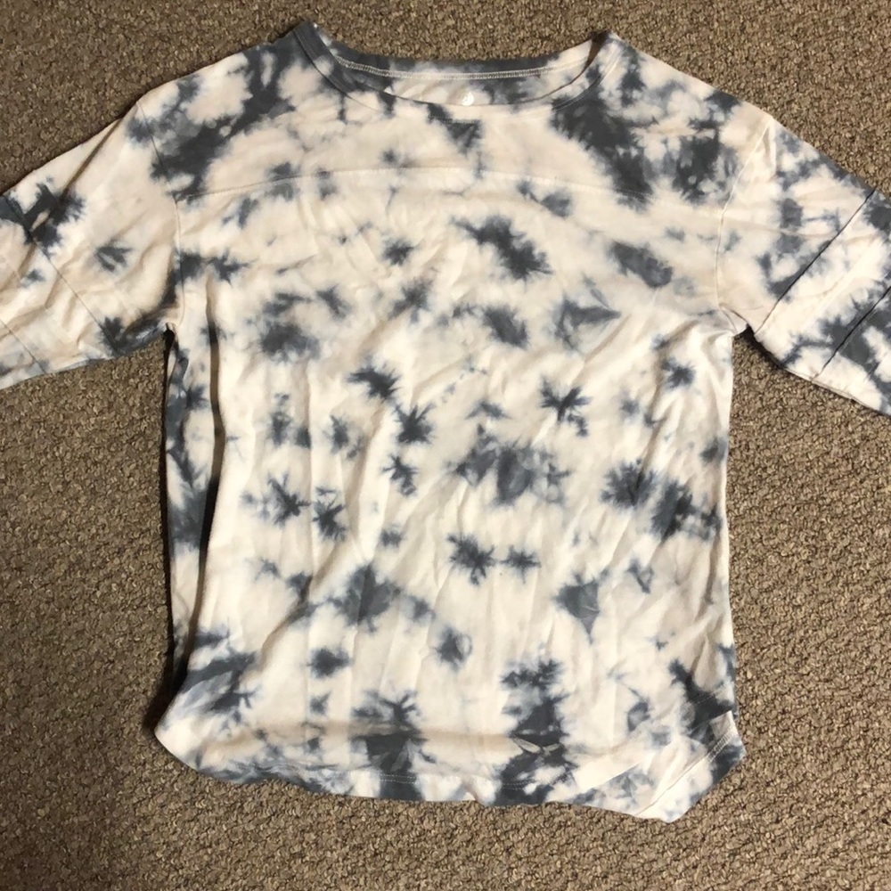 Tee shirt